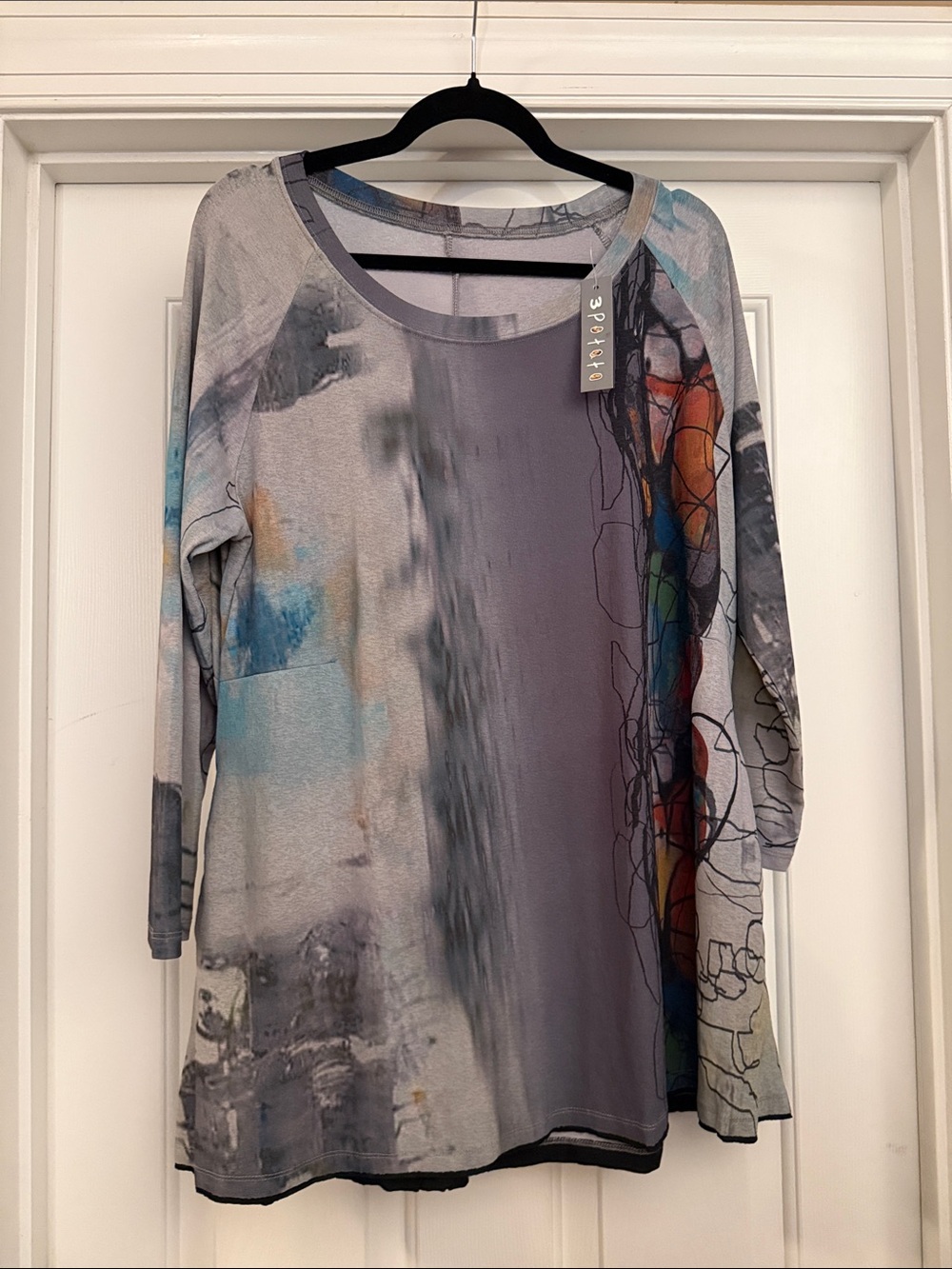 Gray Artistic Print Scoop Neck Tunic